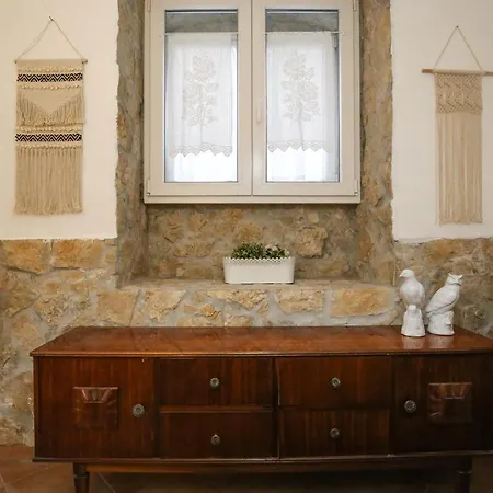 Traditional House W/ Terrace * Lisbon