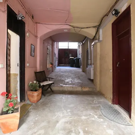 Traditional House W/ Terrace Apartment