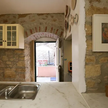 شقة Traditional House W/ Terrace *